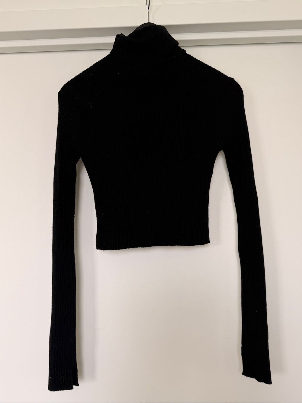 All Saints Merino Woll Crop Ribbed Turtleneck Sweater - Small